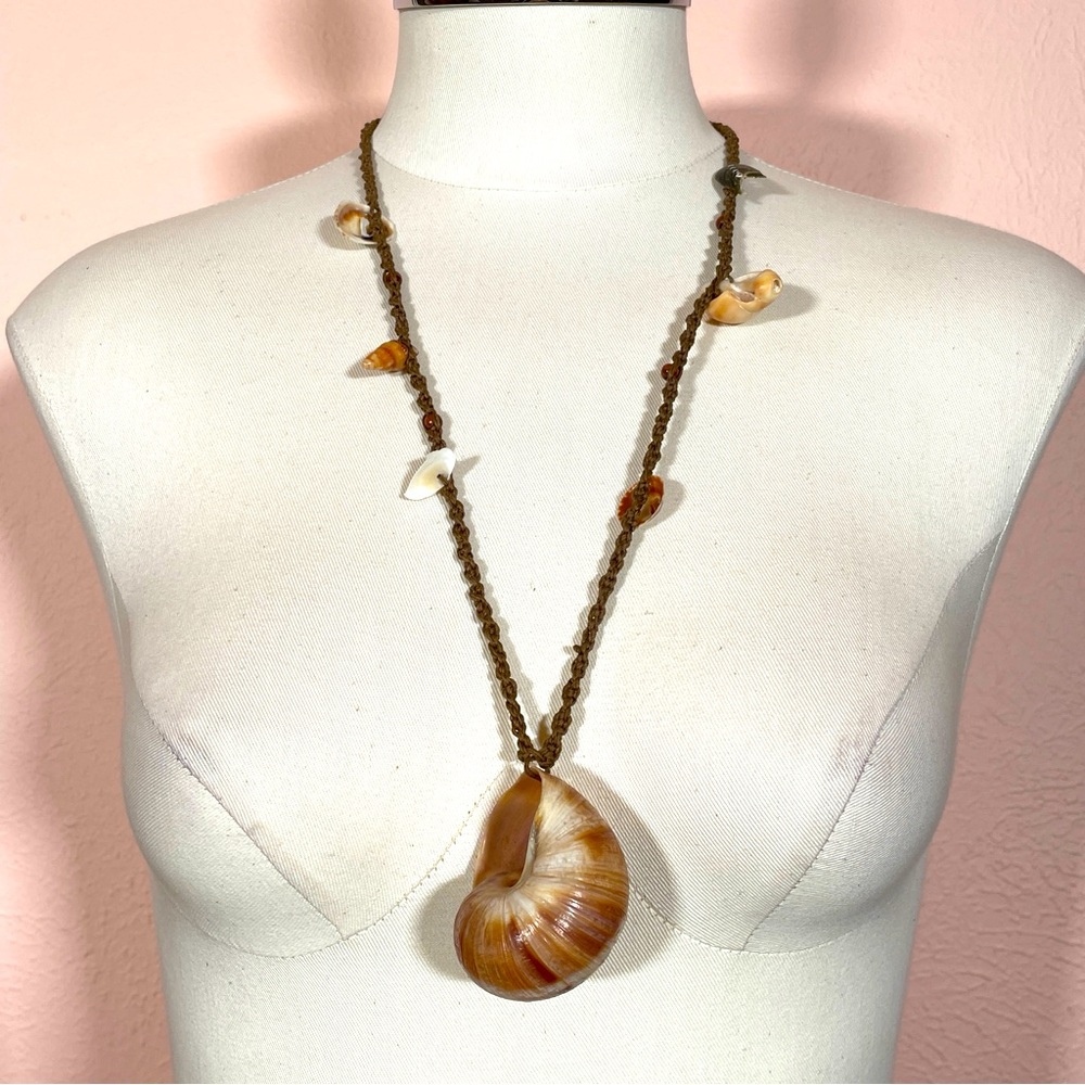 Vintage HAWAIIAN Real SHELL Summer Beach Surfer Tropical Mermaid Core Necklace